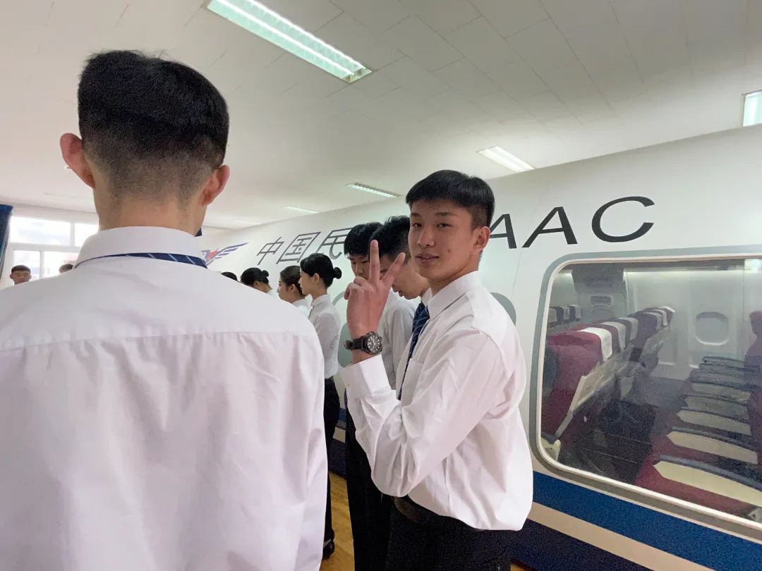 d077fcad266e23e0edd317845662a49.jpg 图片