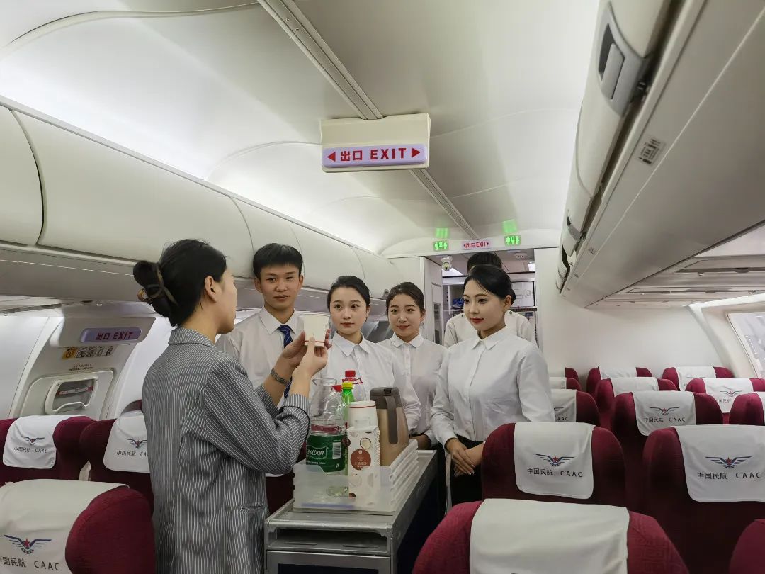 b53391538c37e5a2eb787f2515c7e87.jpg 图片