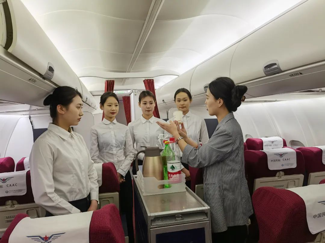 a7a8d6fd45447cfff83c48ea1f8cec3.jpg 图片